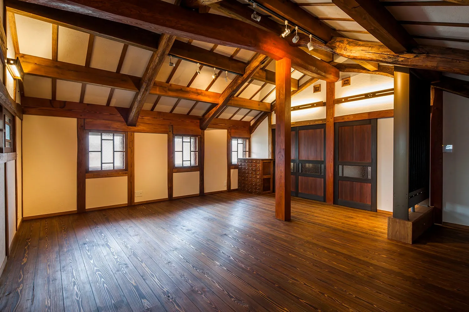 この低さが妙に落ち着きます。