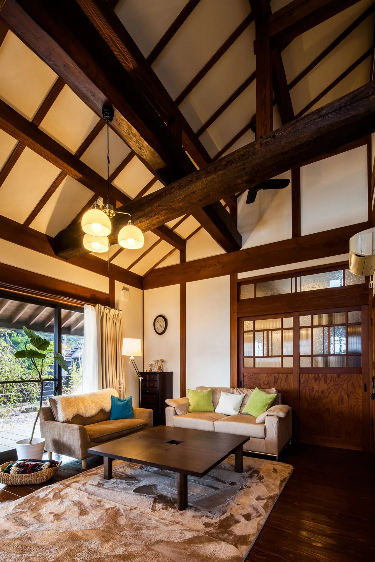 屋根は、三層に断熱し、夏も涼しい。