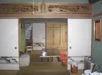 再生前の作り付けタンスと押し入れ部屋。